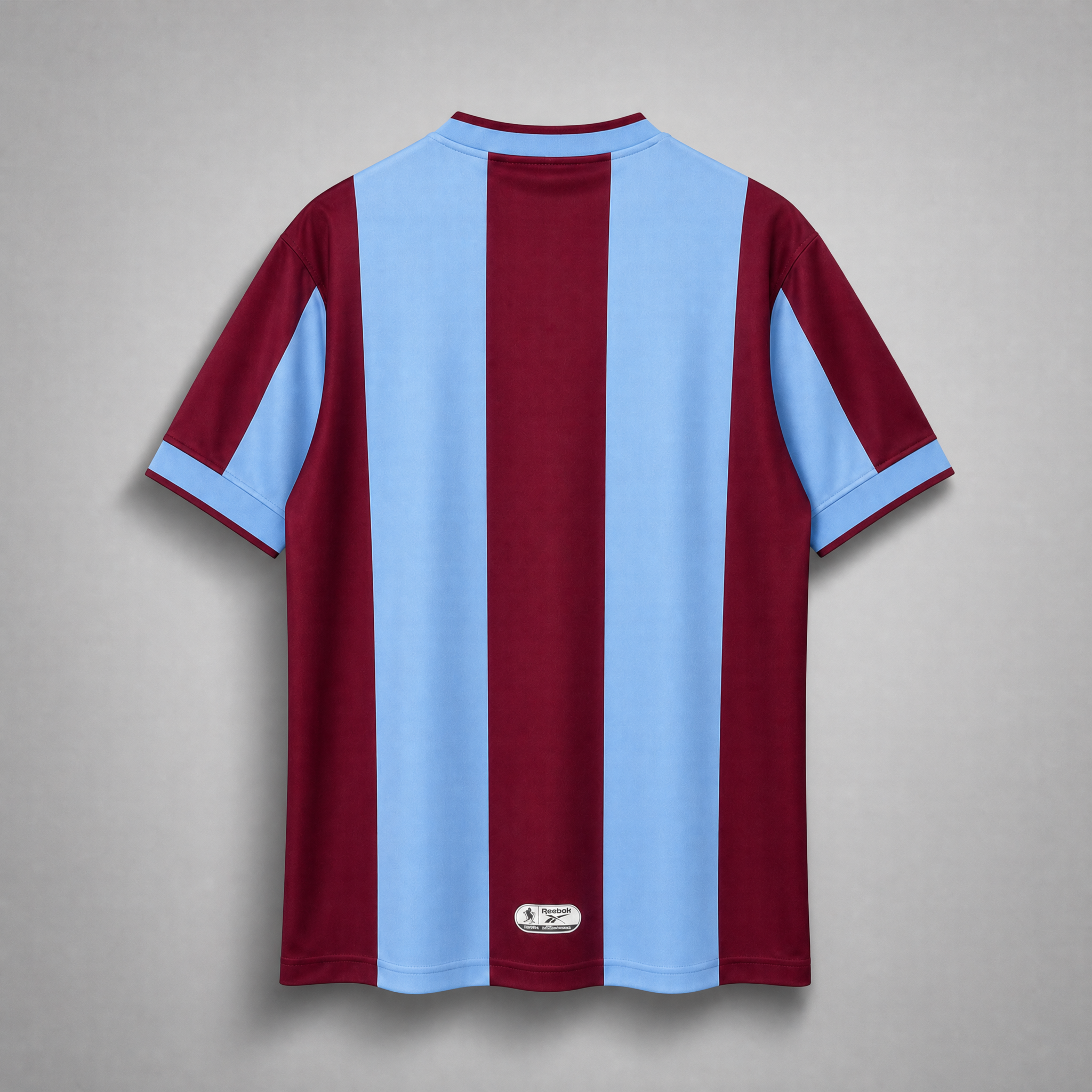 Aston Villa football shirt vintage 1999/00 vista frontale
