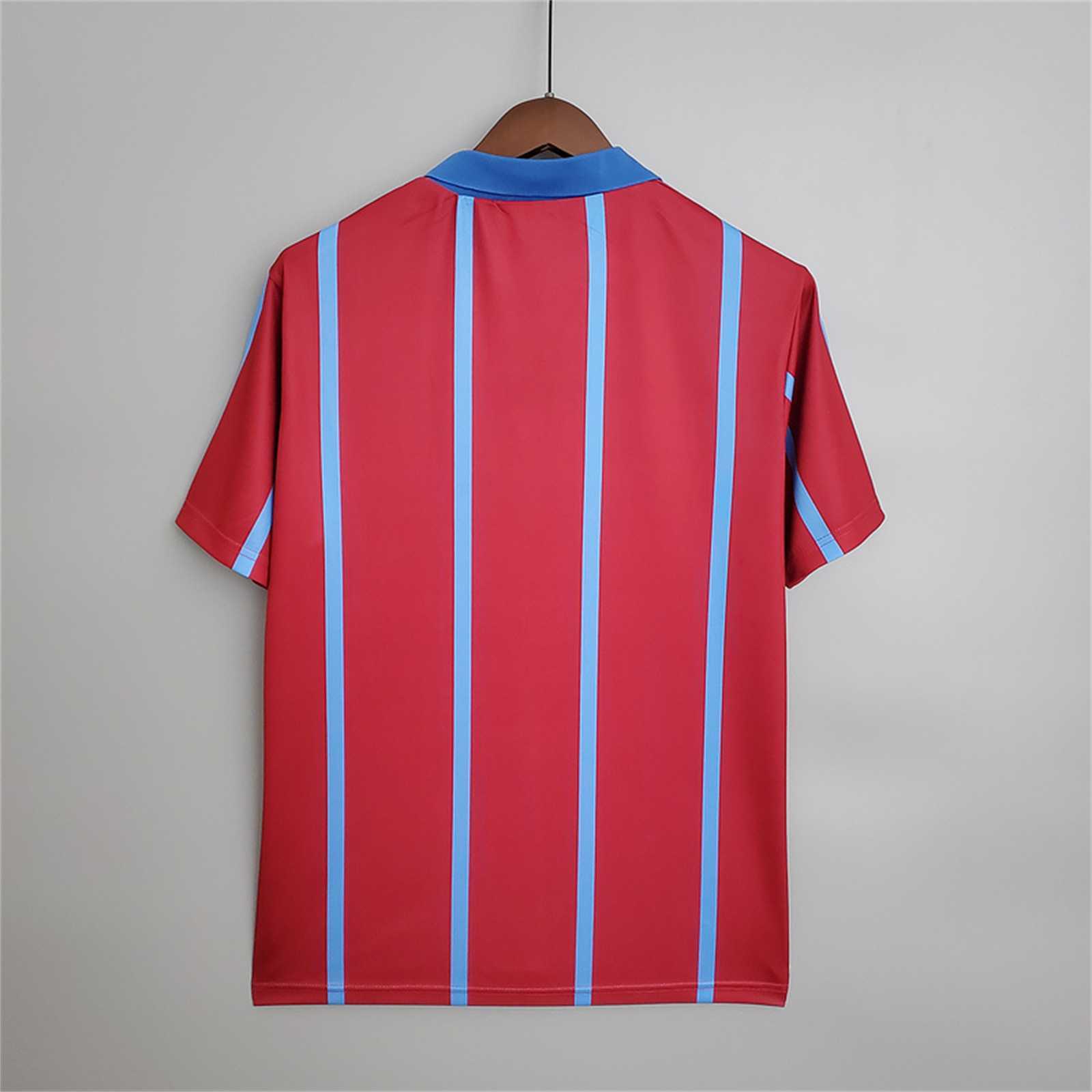 Dettaglio tessuto Aston Villa jersey vintage Premier League