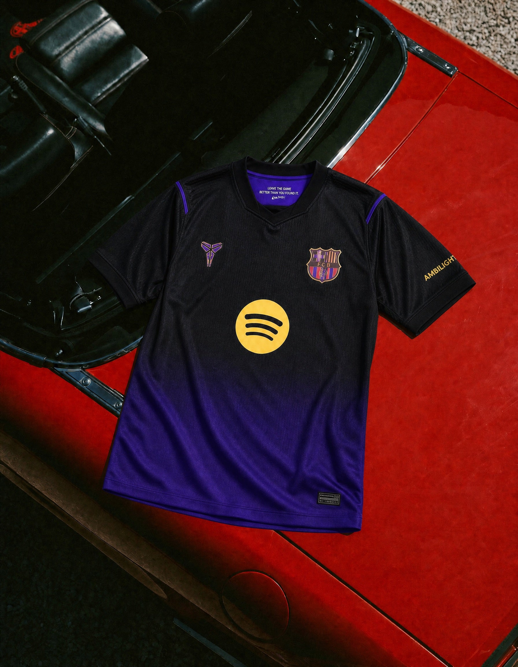 Maglia away Barcellona 2026/27 vista frontale colore scuro sfumato viola