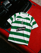 Dettaglio colletto Celtics maglia vintage anni 2000
