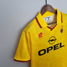Dettaglio del tessuto della terza maglia Milan 1995/96.
