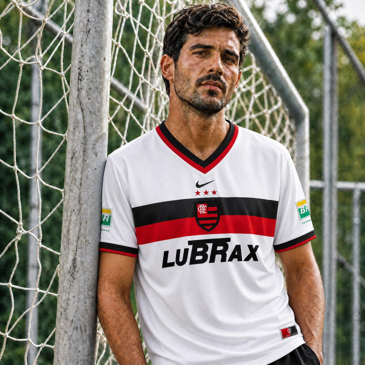Flamengo away shirt 2001/02 con colletto rosso e nero
