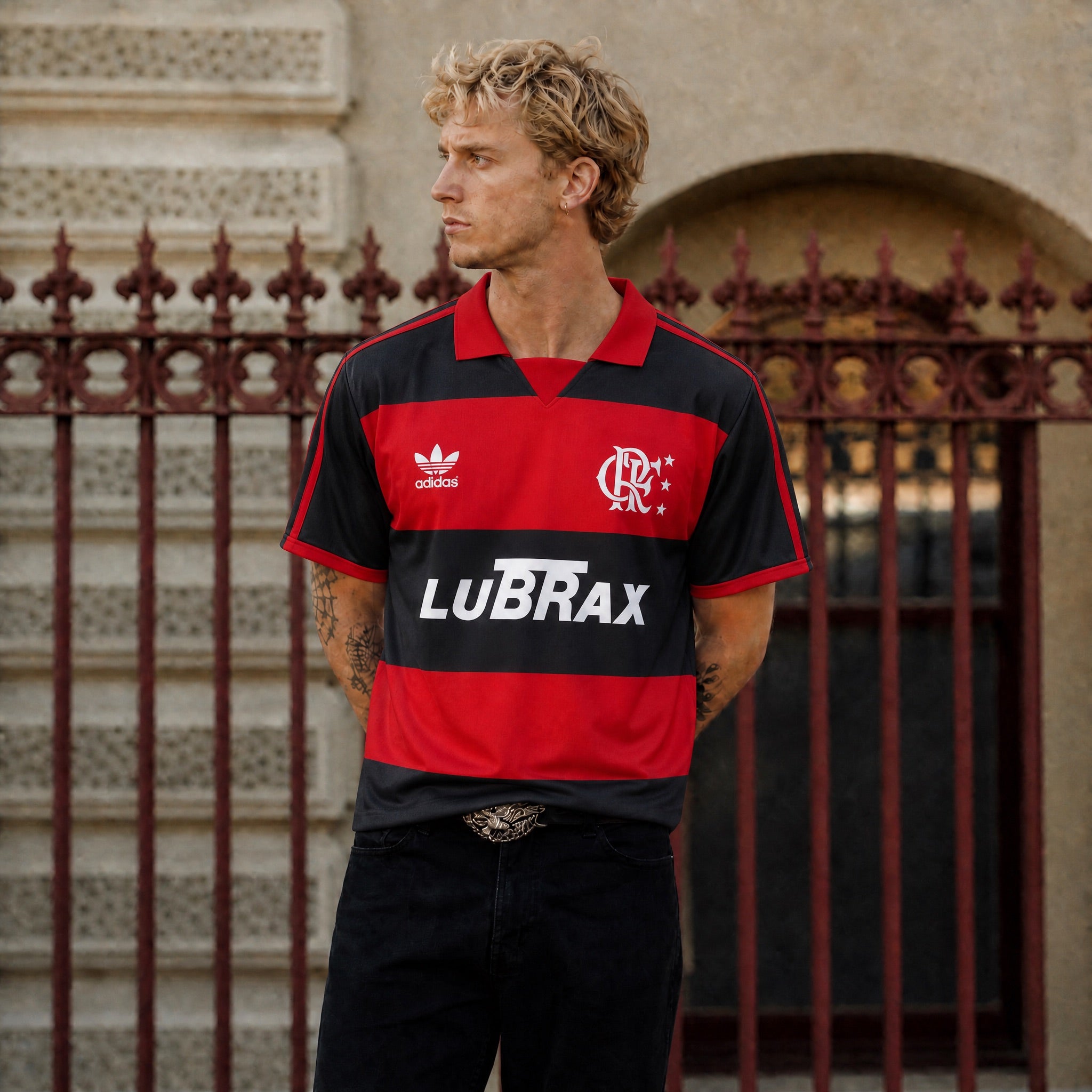 Dettaglio colletto rosso Flamengo jersey vintage 1990/91
