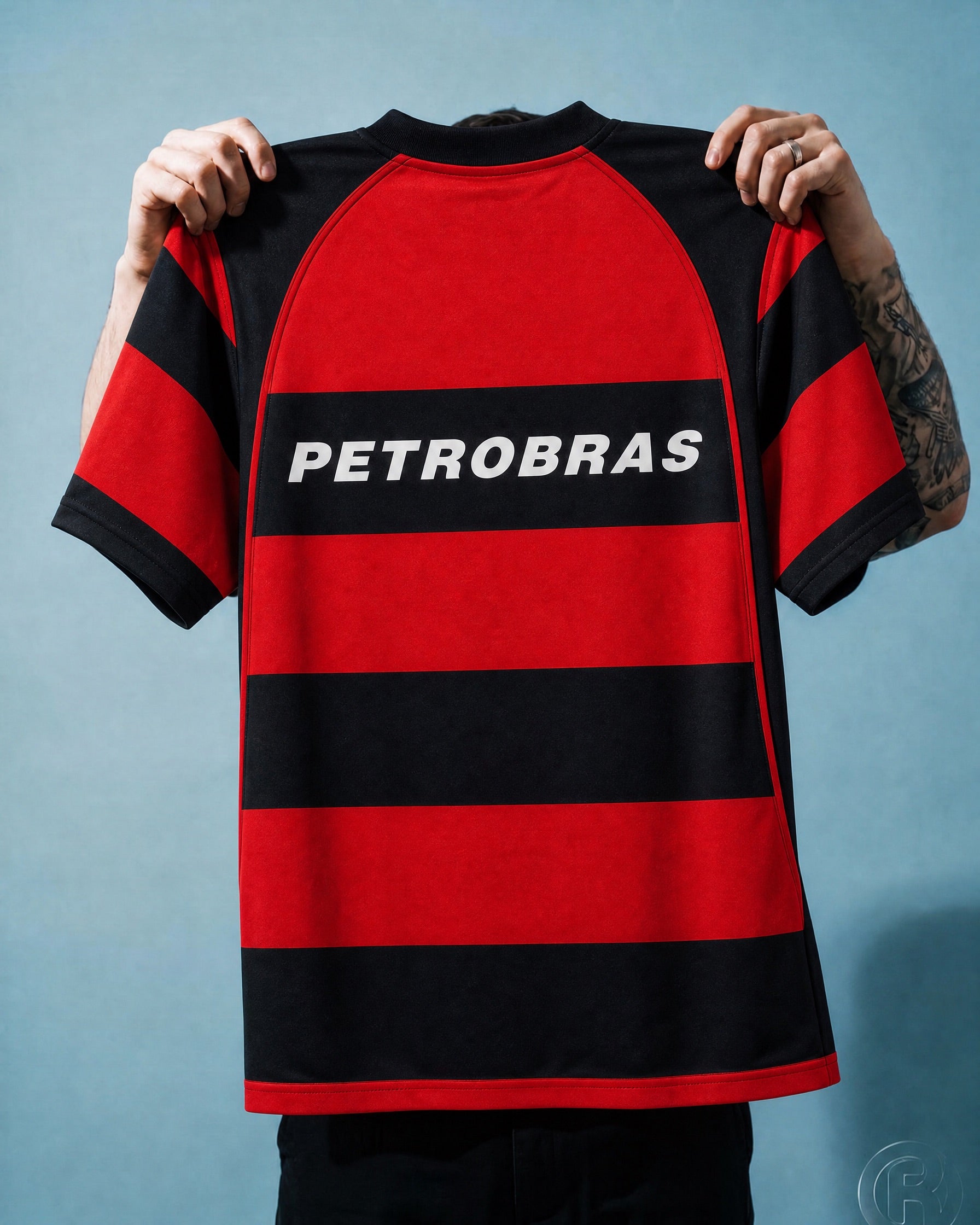 Flamengo home shirt 2003/04 con bande orizzontali rosso nere
