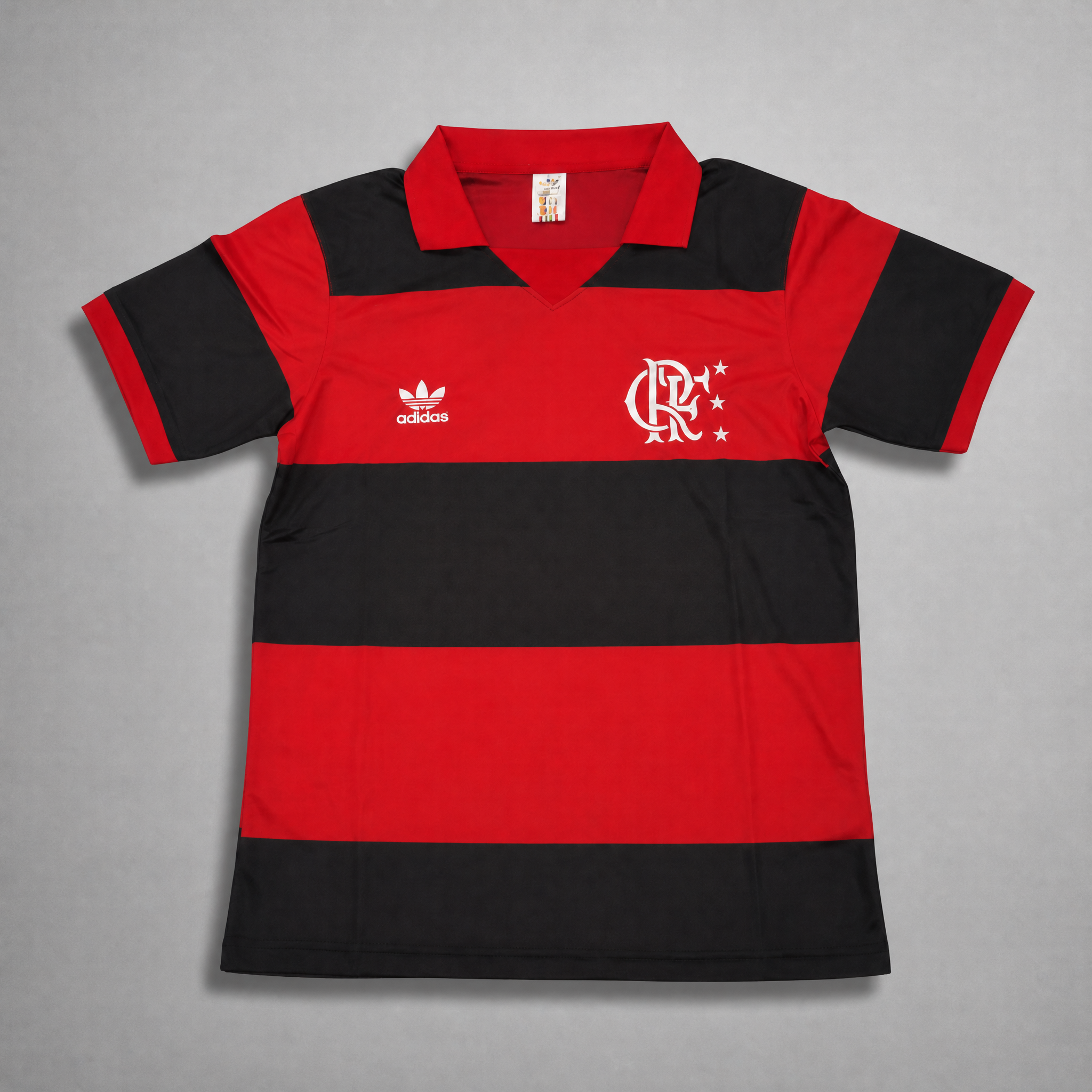 Flamengo maglia home 1982 83 rosso nera stile rétro brasiliano

