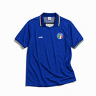 Roberto Baggio esulta dopo il gol leggendario a Italia '90 con la maglia azzurra.