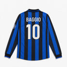 Retro maglia Inter 1998/99 Baggio numero 10 manica lunga con font originale.
