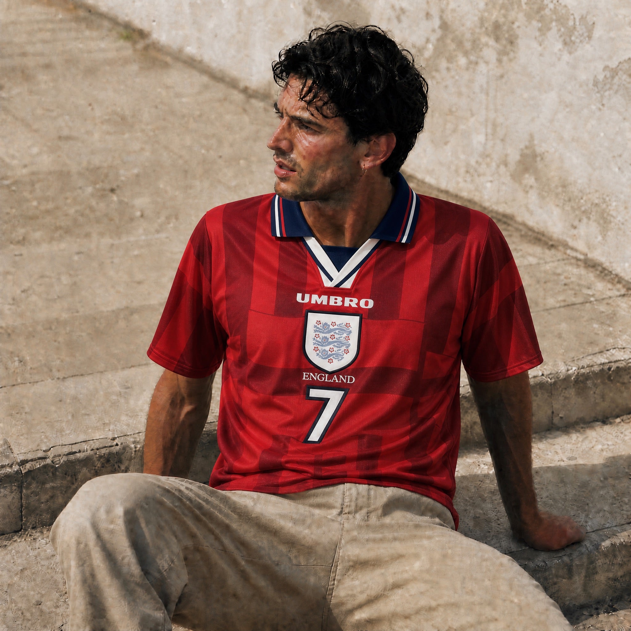 David Beckham con maglia Inghilterra Away 1998 in stile vintage