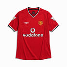 Maglia Beckham Manchester United Home 2001/02 rossa vista frontale con dettagli a contrasto