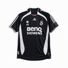 Maglia Real Madrid Third 2006/07 vista frontale in colore scuro