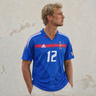 Tifoso che indossa maglia Francia home 2004 taglio classico