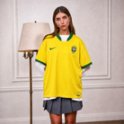 Maglia Brasile 2006 Home vista frontale con stemma nazionale