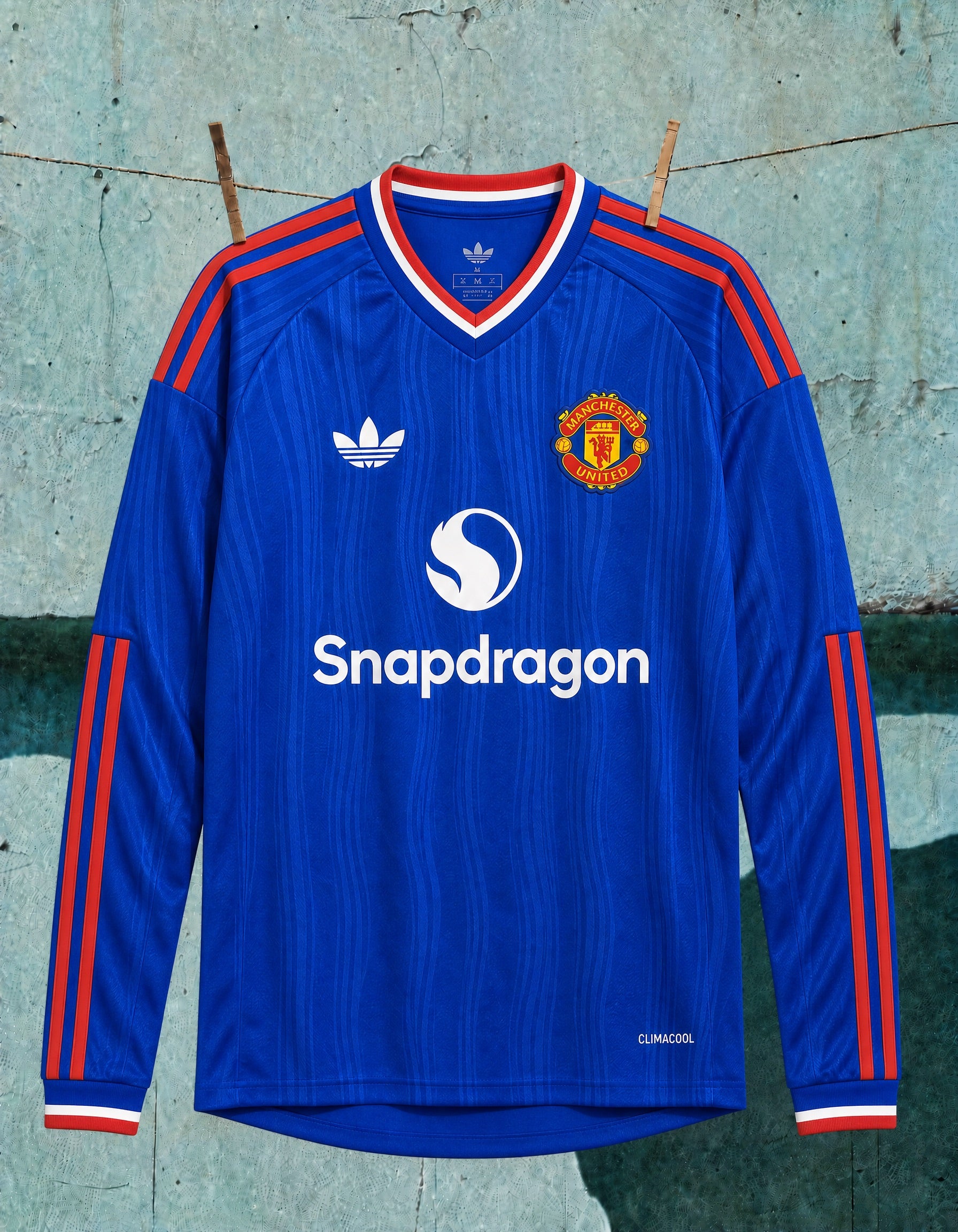 Maglia away Manchester United 2026/27 manica lunga blu vista frontale