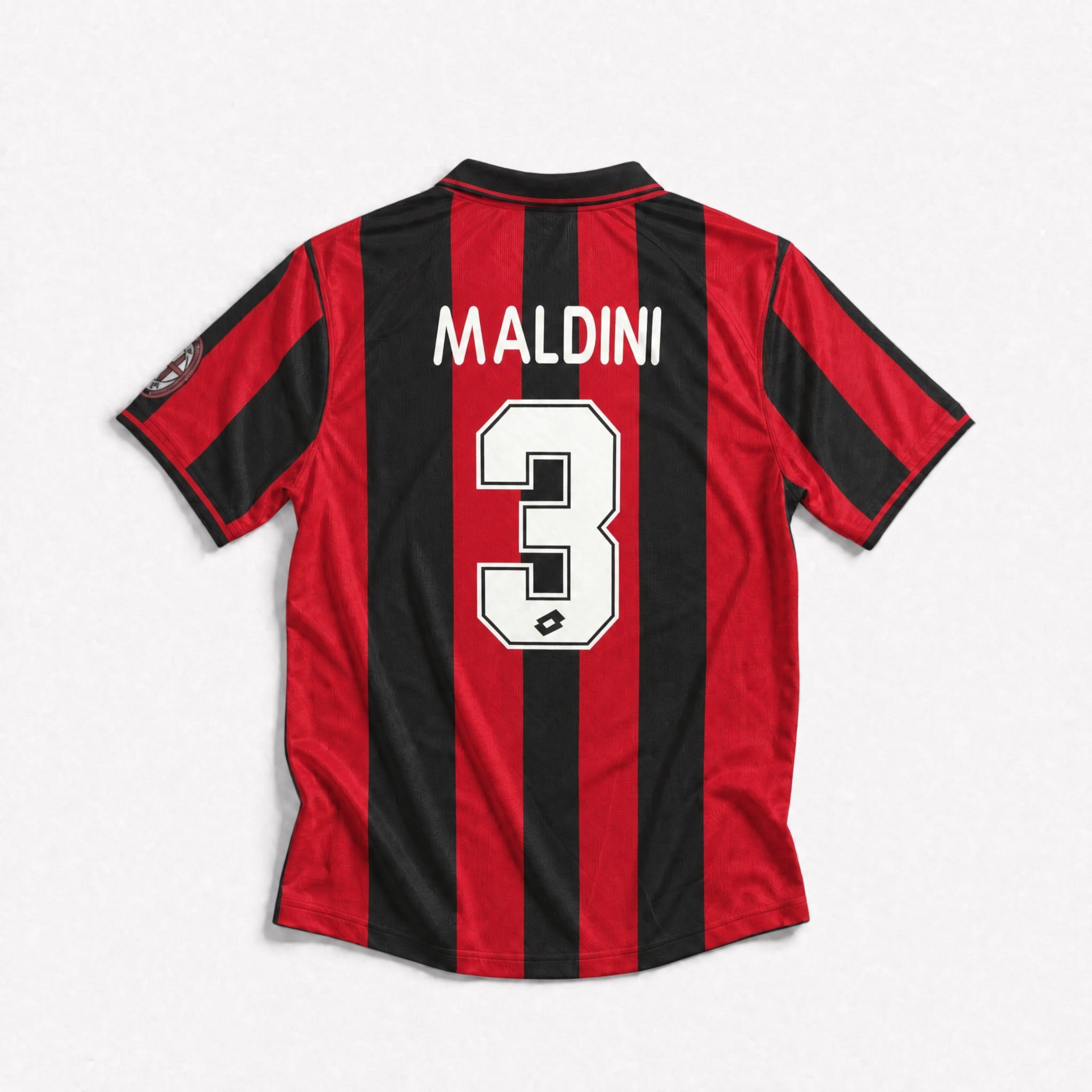 Giocatore Milan stagione 1996/97 con storica maglia home rossonera