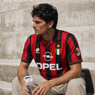 Retro maglia Milan 1996/97 con numero 3 stile calcio anni 90