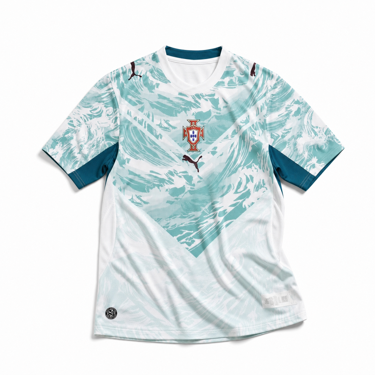 Retro della maglia bianca da trasferta del Portogallo 2026 con nome Ronaldo e numero 7 rosso scuro.