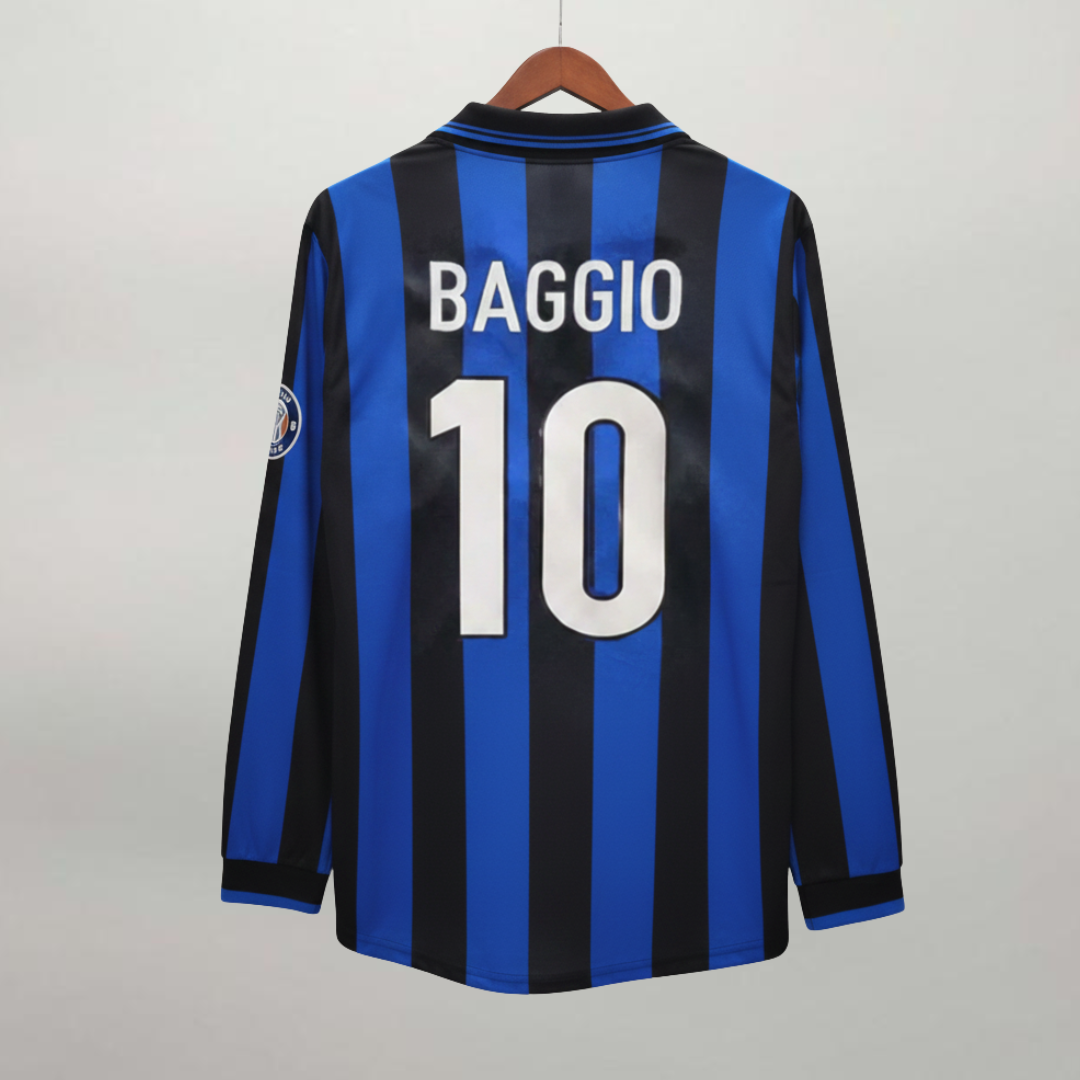Retro maglia Inter 1998/99 Baggio numero 10 manica lunga con font originale.