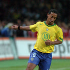 Ronaldinho con maglia Brasile 2004 durante partita