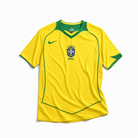 Ronaldinho con maglia Brasile 2004 durante partita