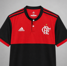 Retro Flamengo jersey home 2017/18 con bande orizzontali classiche
