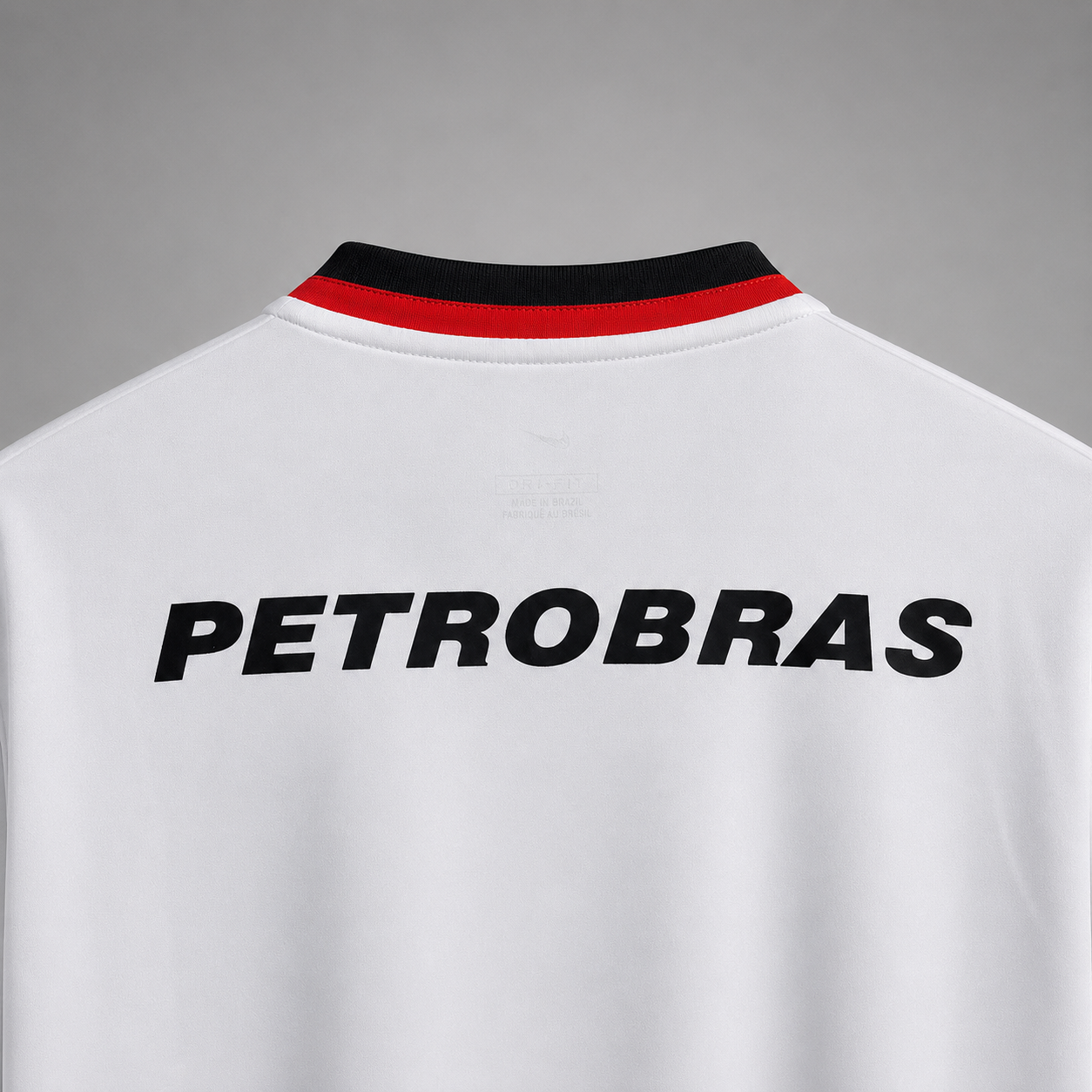 Flamengo away shirt 2001/02 con colletto rosso e nero