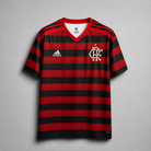 Dettaglio frontale Flamengo jersey 2018/19 con bande orizzontali sottili
