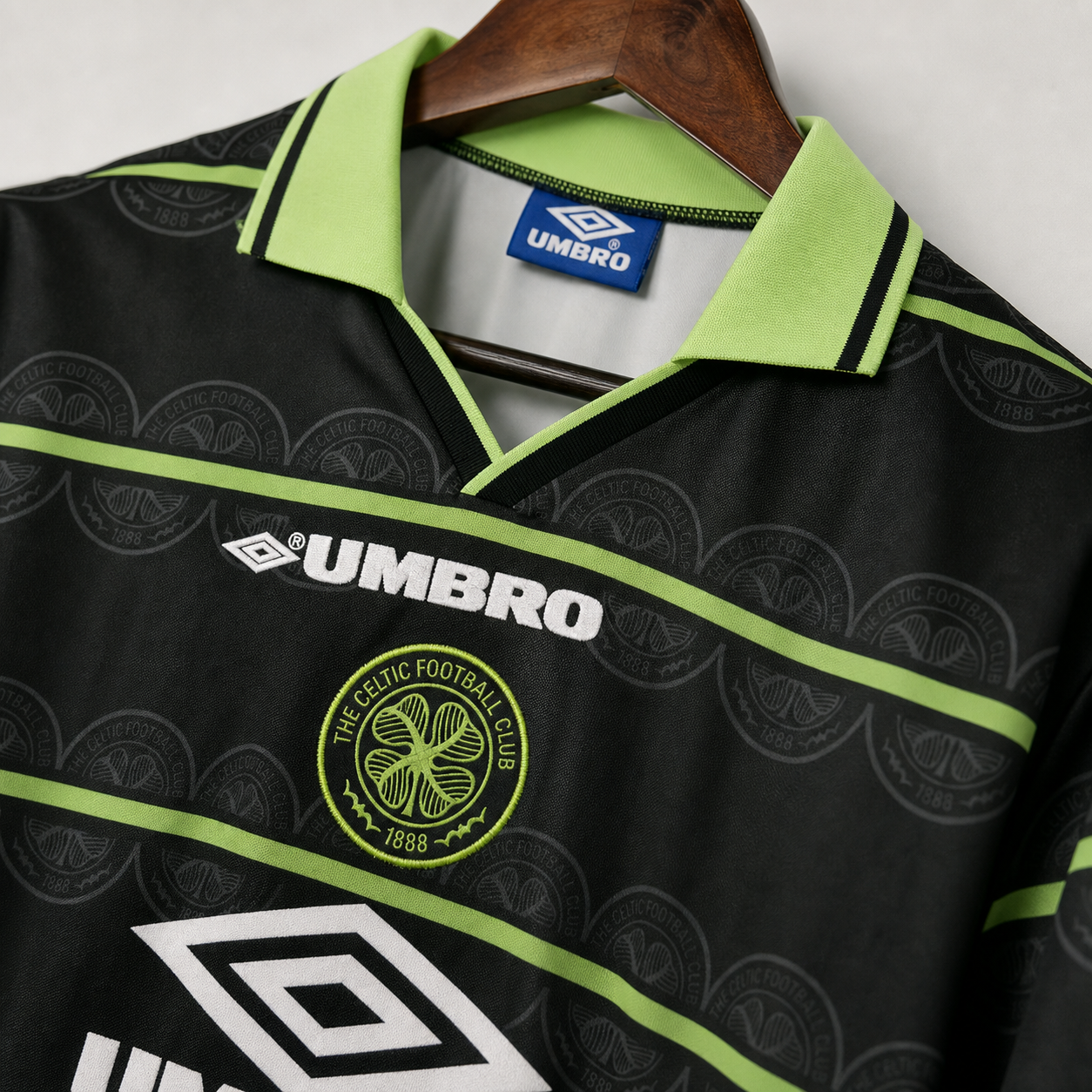 colletto verde Celtics maglia vintage 1998 Dettaglio