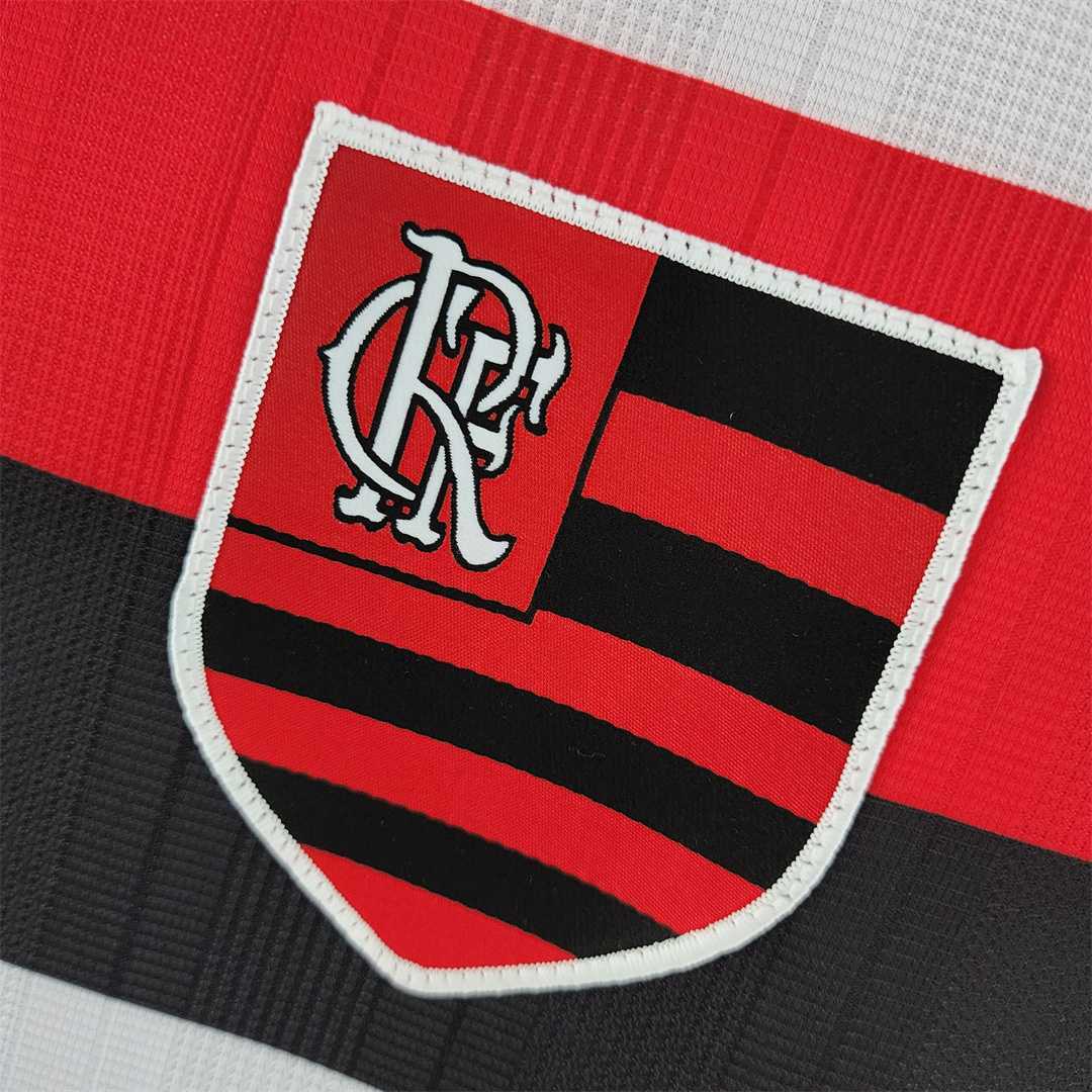 Dettaglio stemma Flamengo retro jersey anni 90