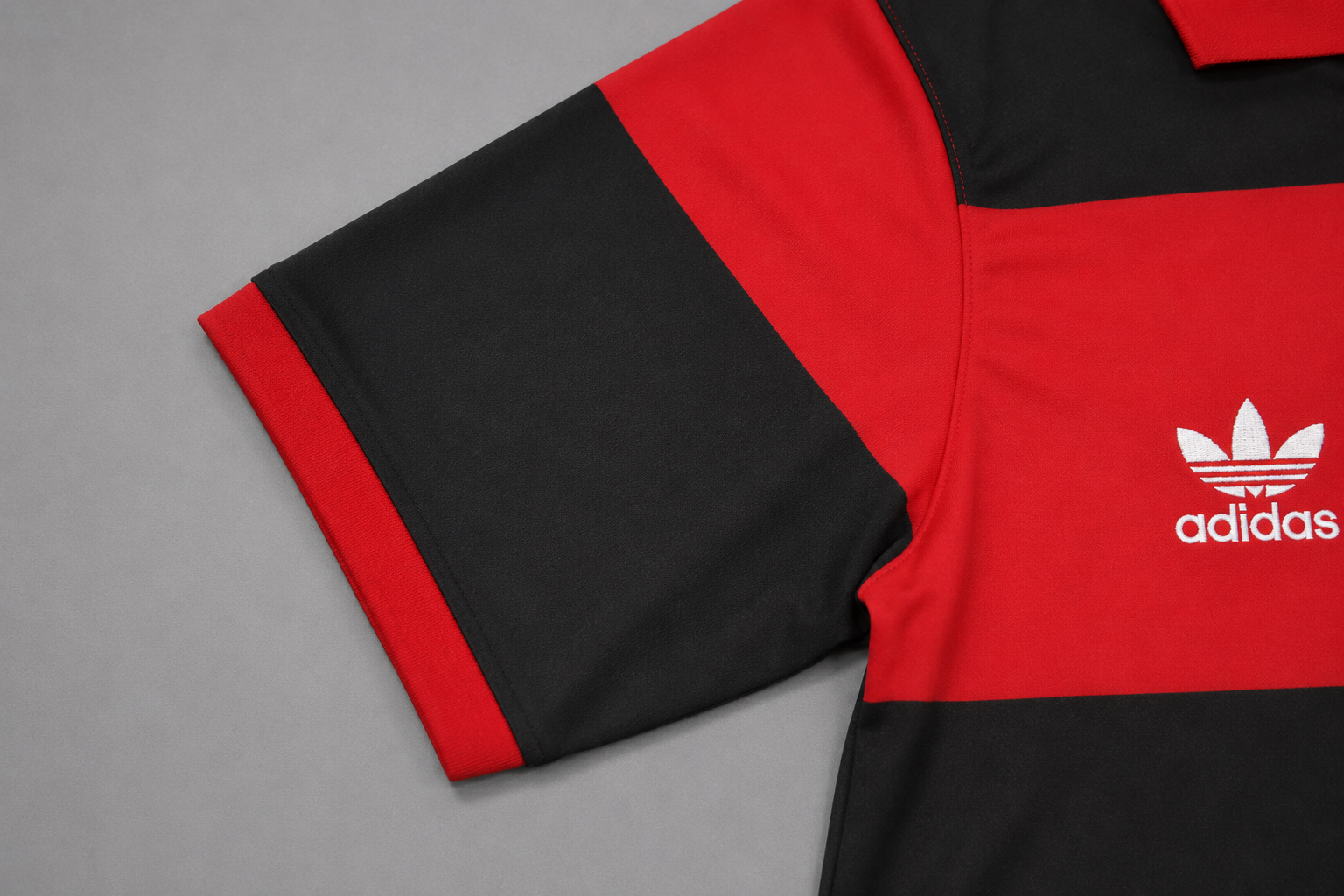 Maglia vintage Flamengo anni 80 con colletto rétro classico