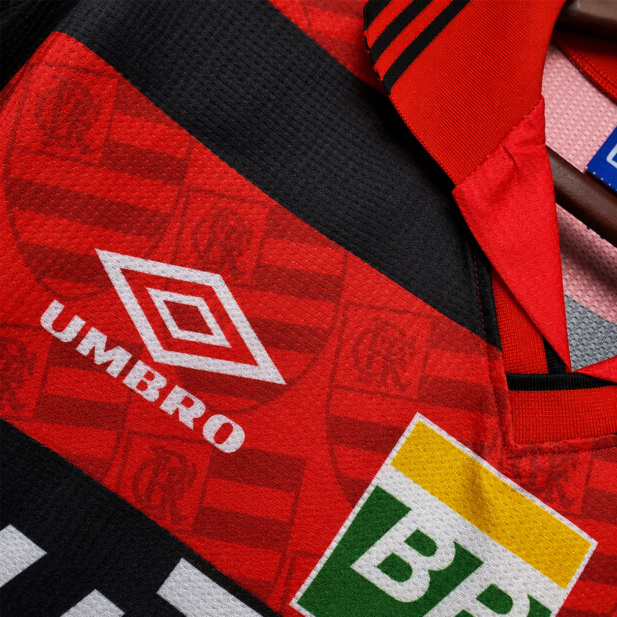 Close-up texture e manica Flamengo maglia home 1995/96