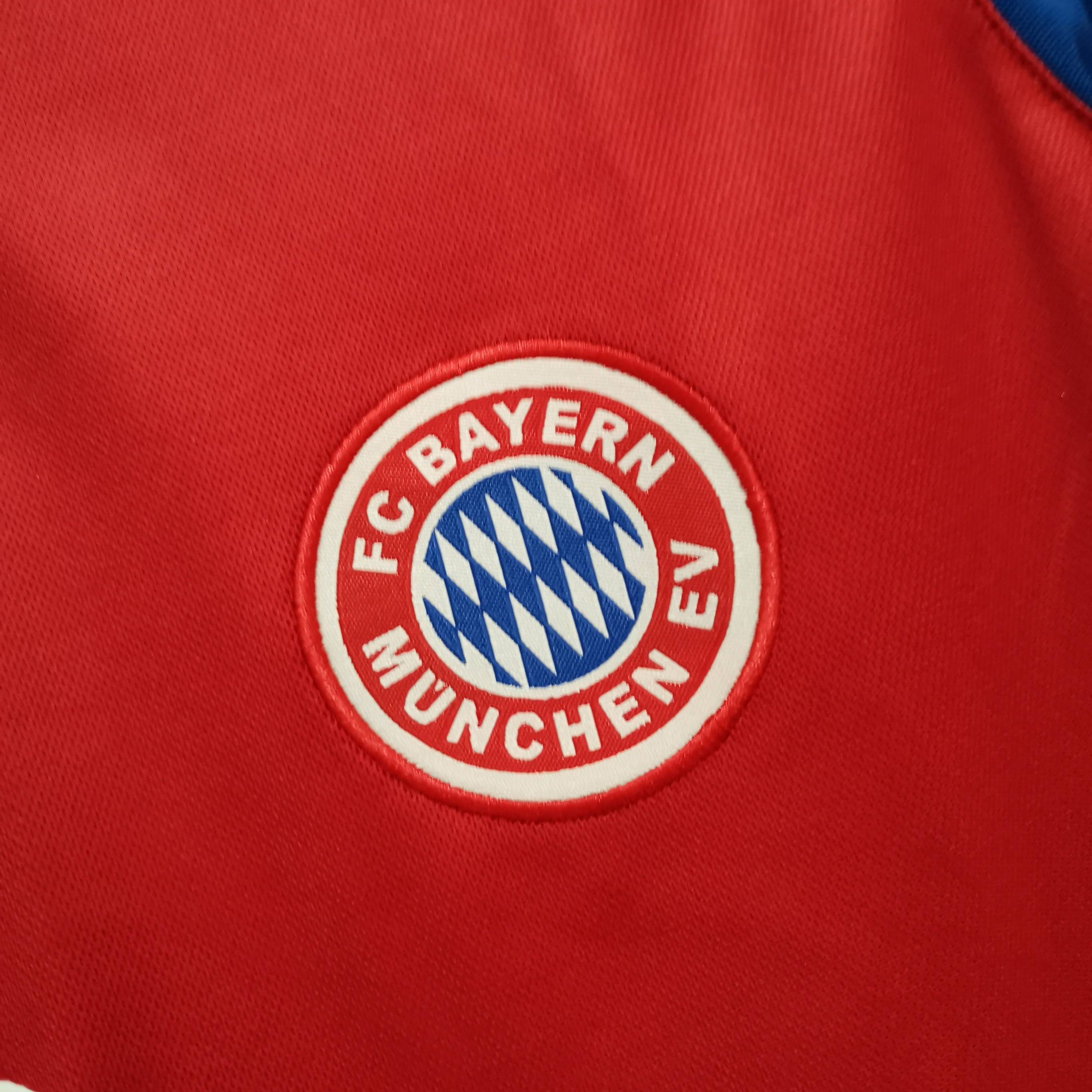 Dettaglio design Bayern Monaco anni Novanta calcio retro