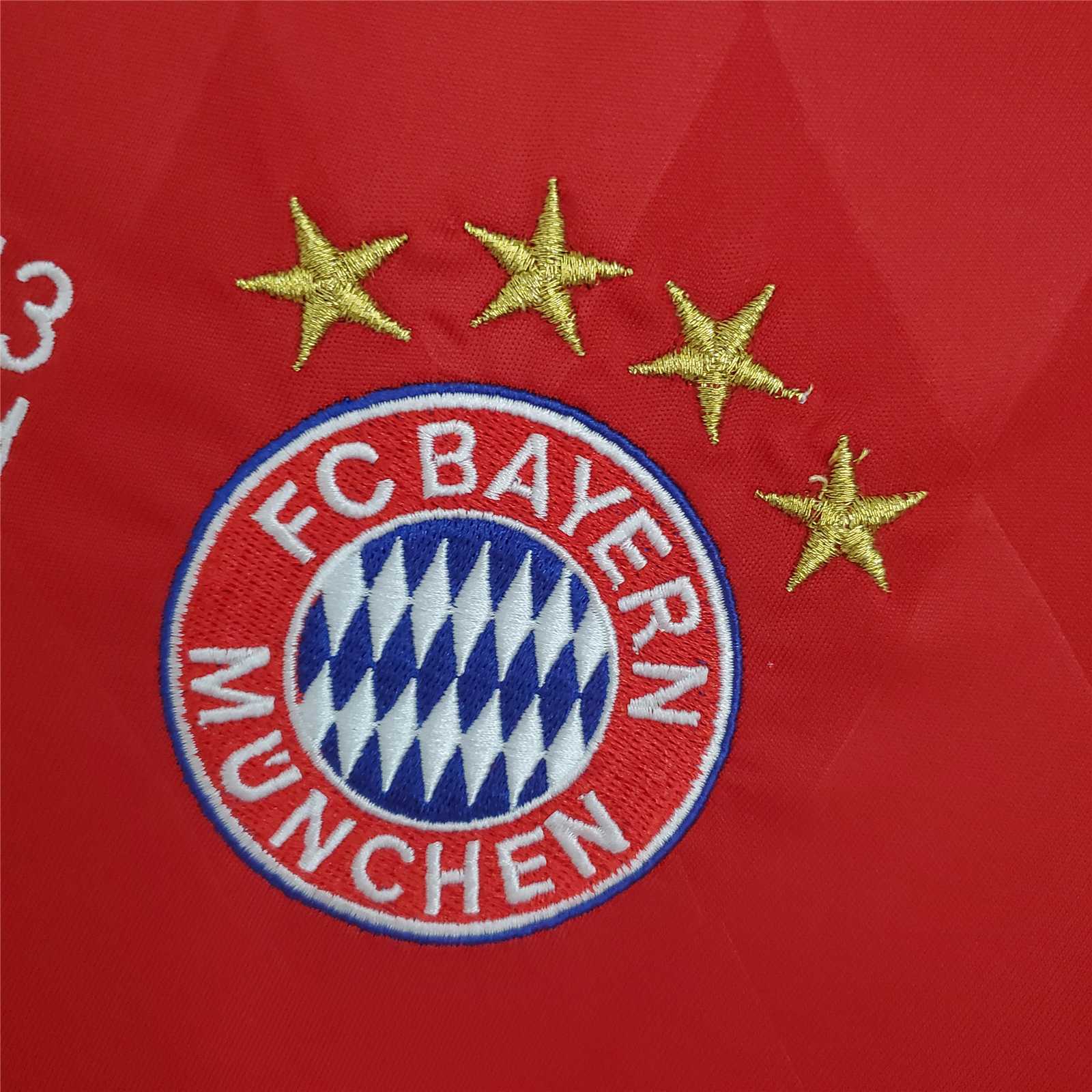 Dettaglio maglia Bayern Monaco UCL 2013/14