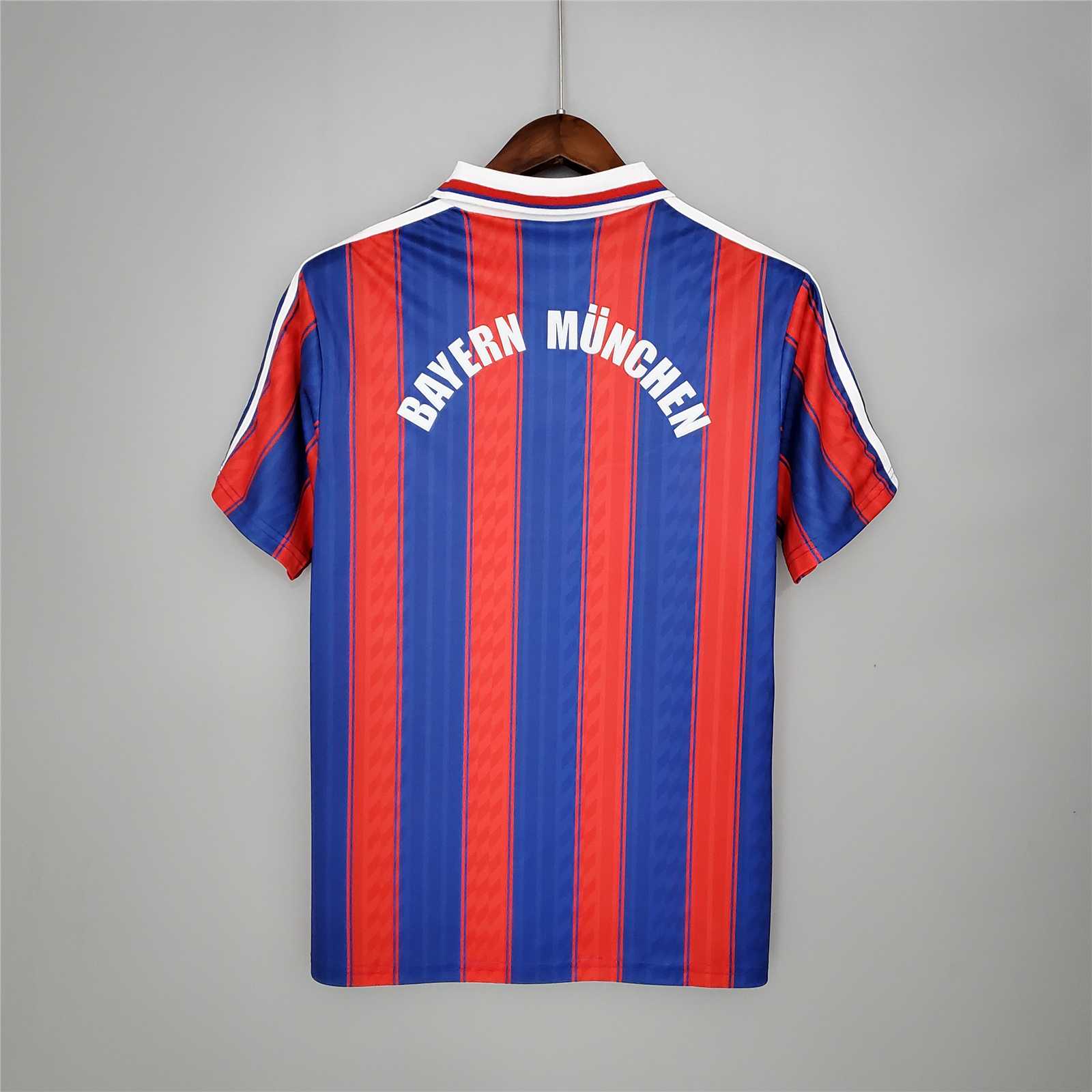 Retro maglia Bayern Monaco 1995/96 stile calcio vintage